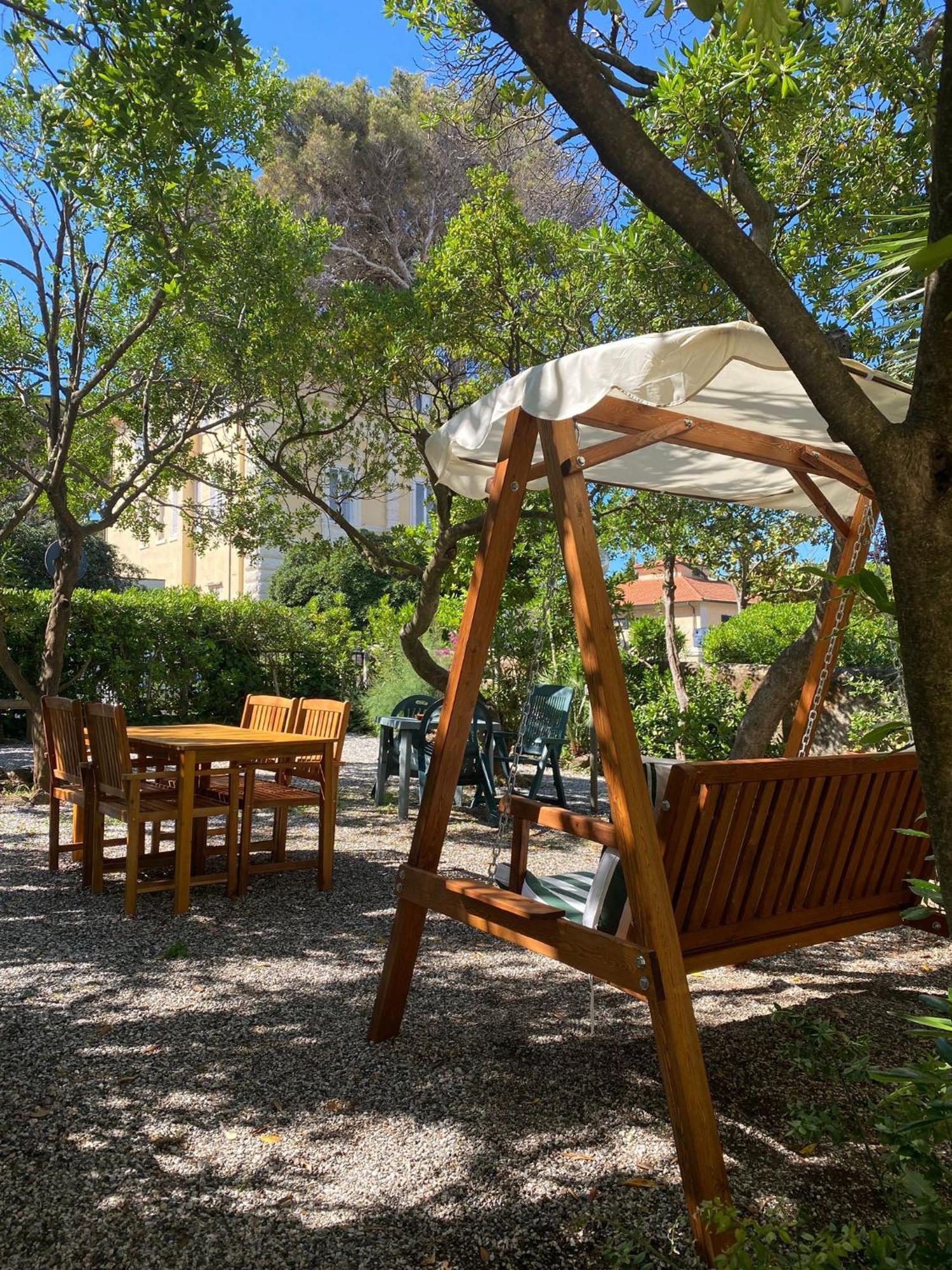 Albergo Pensione Bartoli Castiglioncello Exterior foto